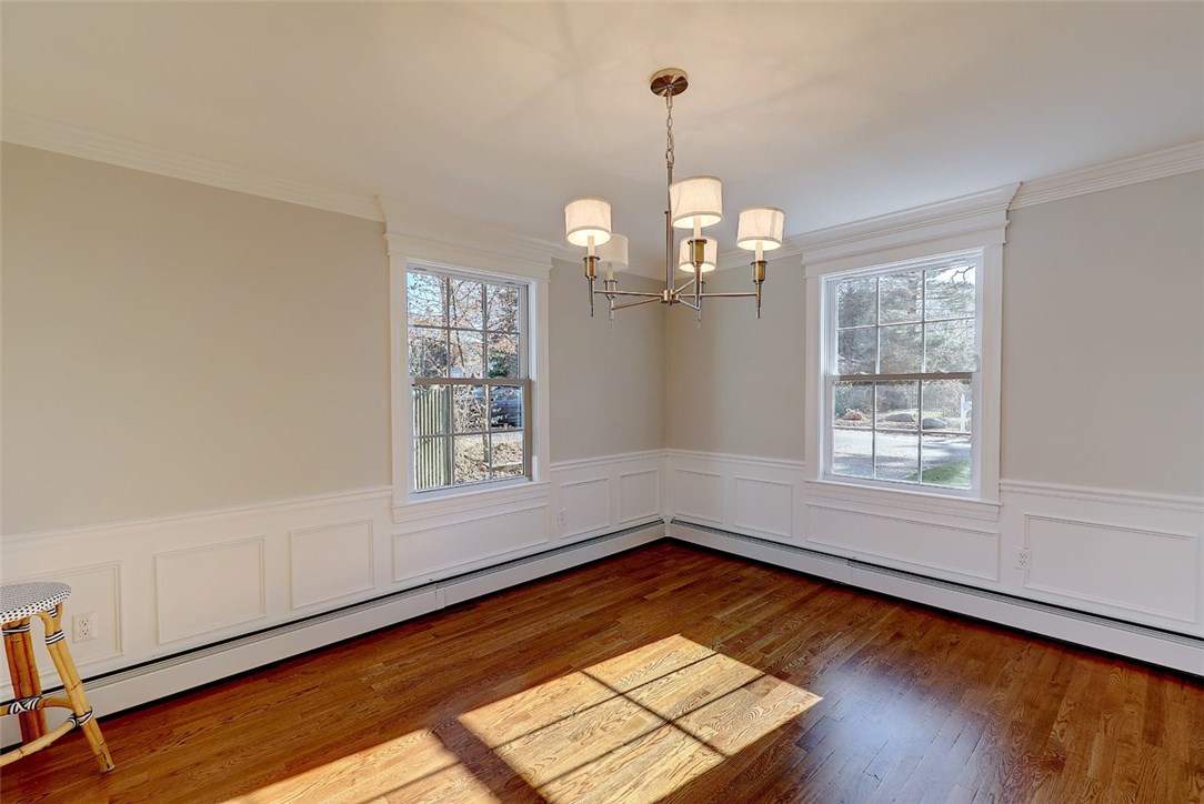 9 Humphreys Road Barrington, RI 02806 - Photo 7 of 30