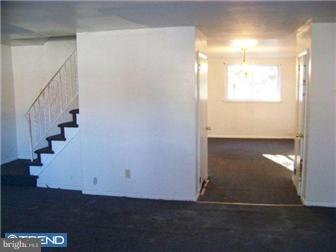 3930 Elson Road Brookhaven, PA 19015 - Photo 5 of 12 Living Room