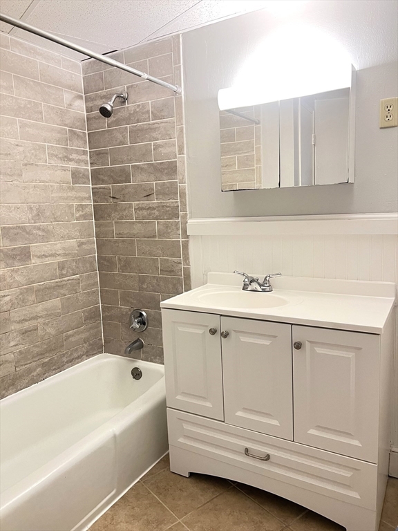 152 Turner Road, Unit 22 Holliston, MA 01746 - Photo 8 of 11 Gallery Image 8
