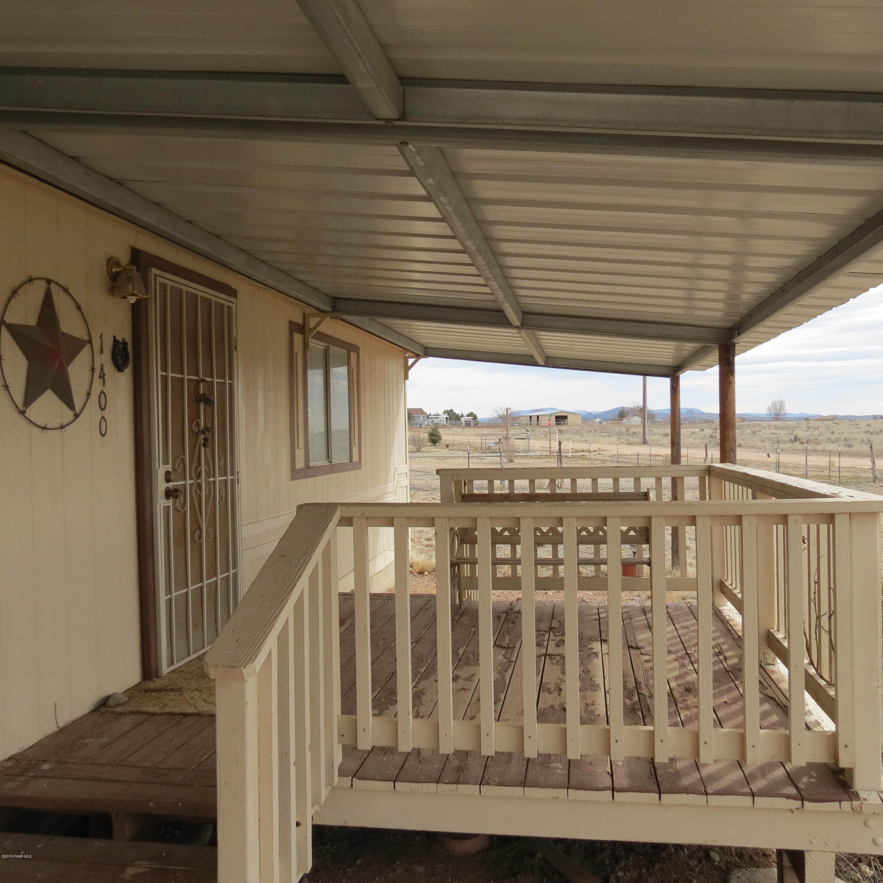 1400 Saddle Road Paulden, AZ 86334 - Photo 5 of 28 a view of a balcony