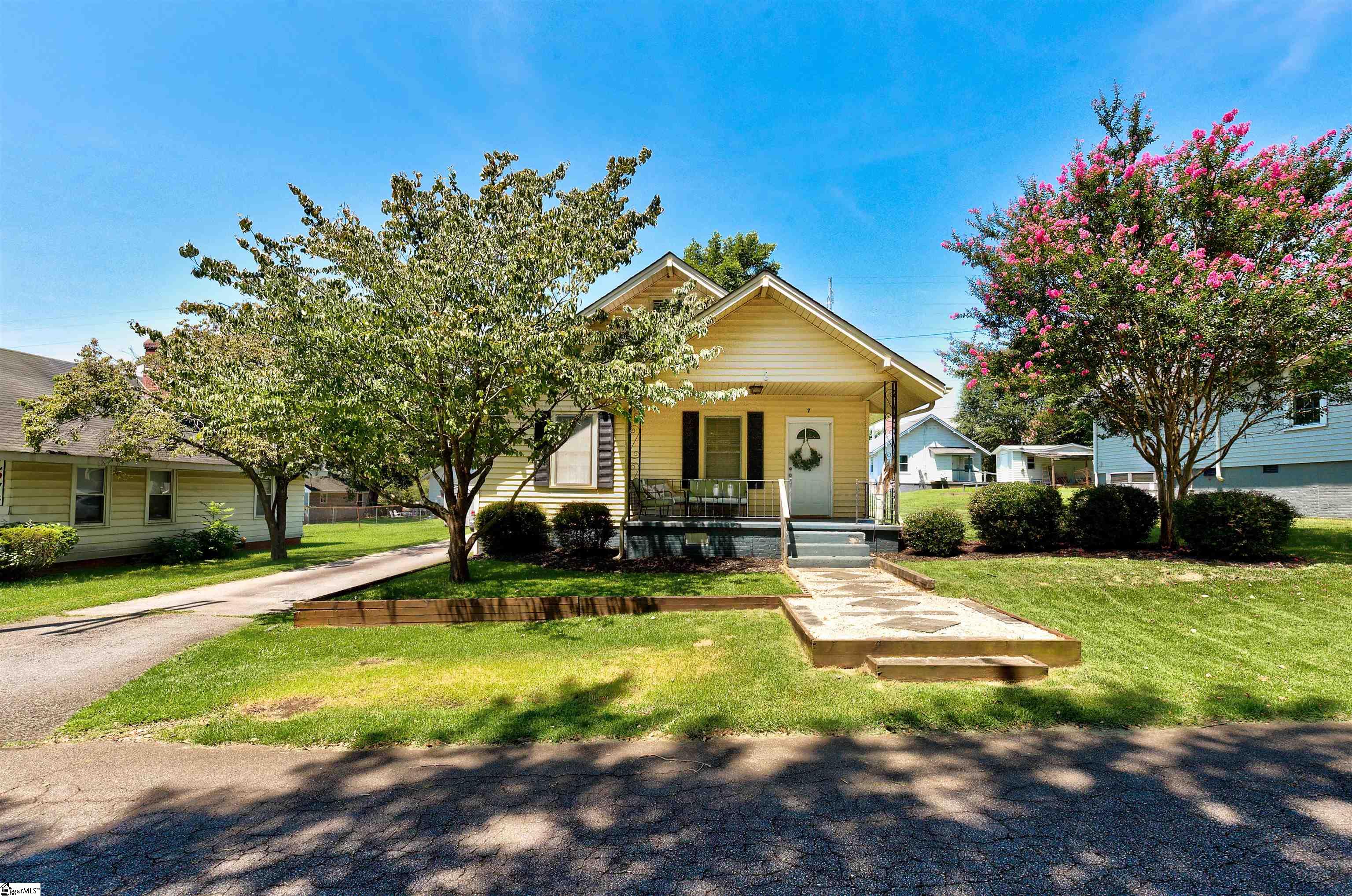 7 Hedgepath Street Liberty, SC 29657 - Photo 1 of 14 Gallery Image 1