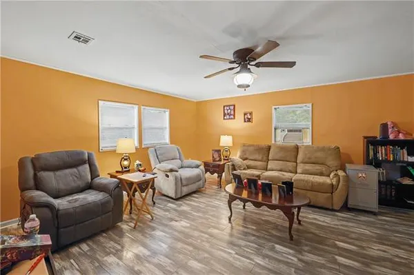 $200,000 | 23079 Peterson Road, Mount Hermon, LA 70450