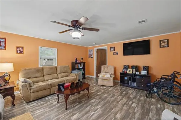 $200,000 | 23079 Peterson Road, Mount Hermon, LA 70450
