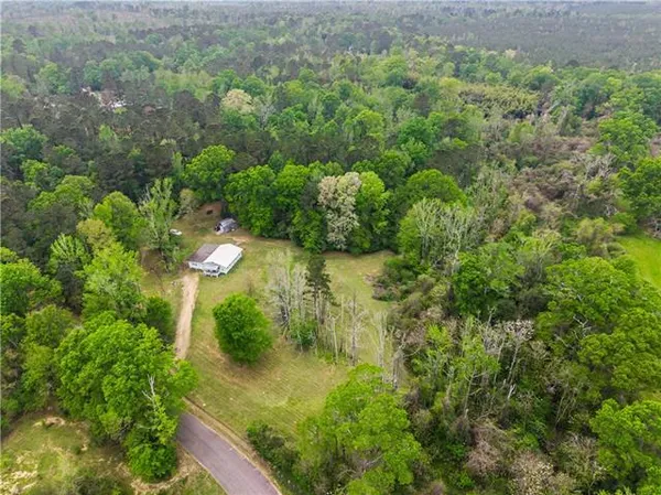 $200,000 | 23079 Peterson Road, Mount Hermon, LA 70450