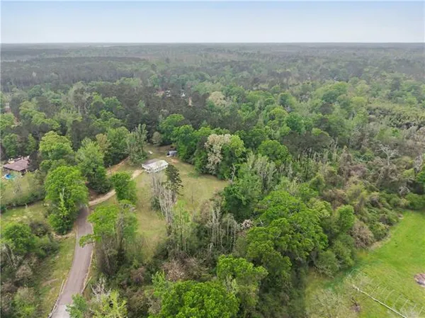 $200,000 | 23079 Peterson Road, Mount Hermon, LA 70450