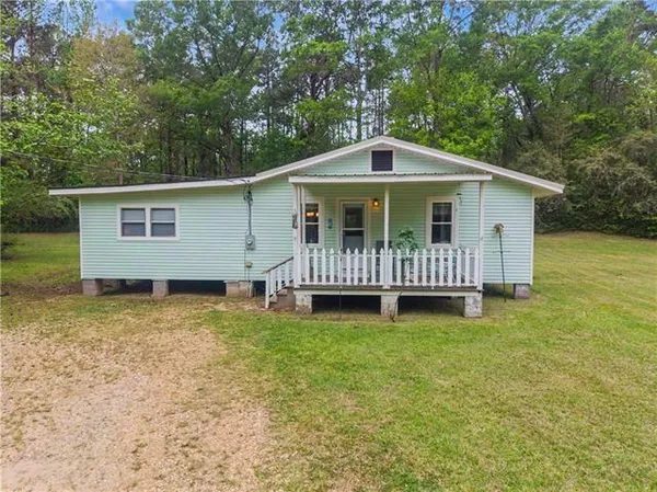 $200,000 | 23079 Peterson Road, Mount Hermon, LA 70450