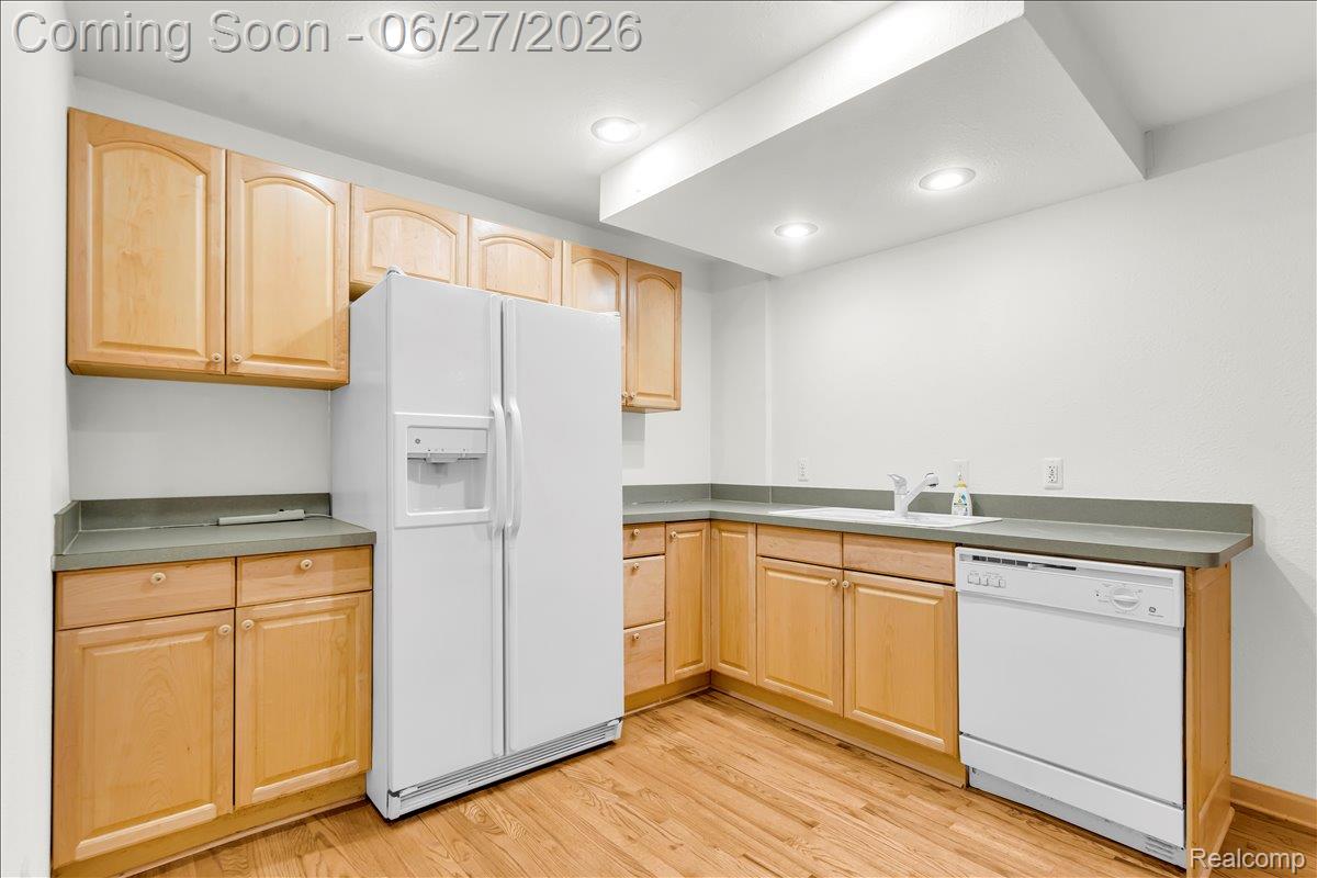 1781 Westridge Drive Rochester, MI 48306 - Photo 49 of 56 43-1781 Westridge Dr_42.jpg