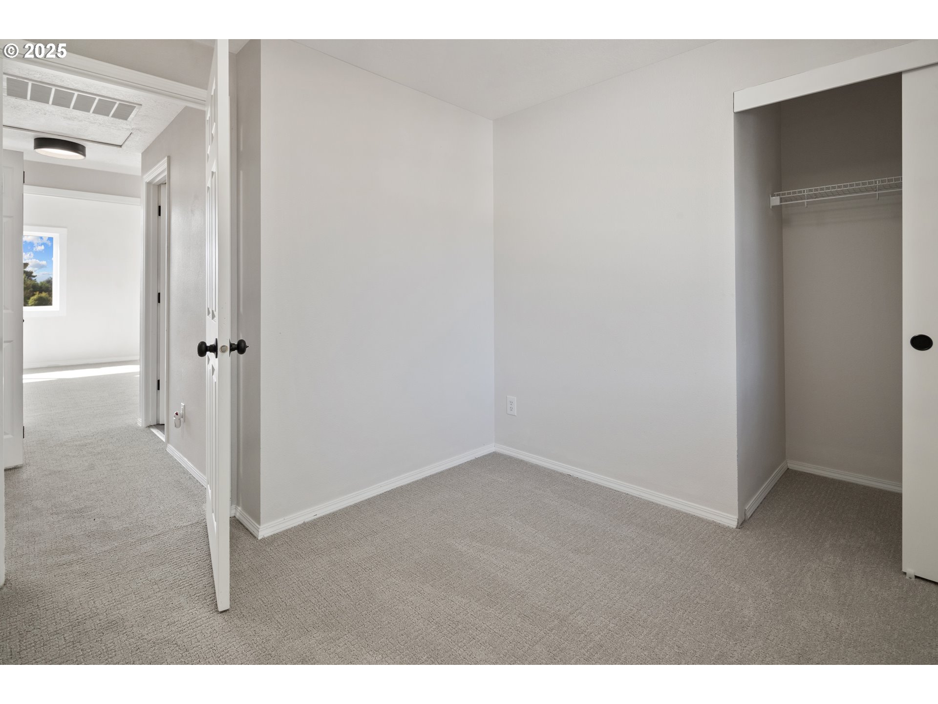 169 South 25th Avenue Cornelius, OR 97113 - Photo 22 of 27 a view of an empty room