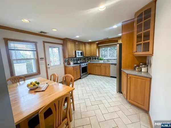 $3,800 | 74 Rosemont Avenue, Elmwood Park, NJ 07407