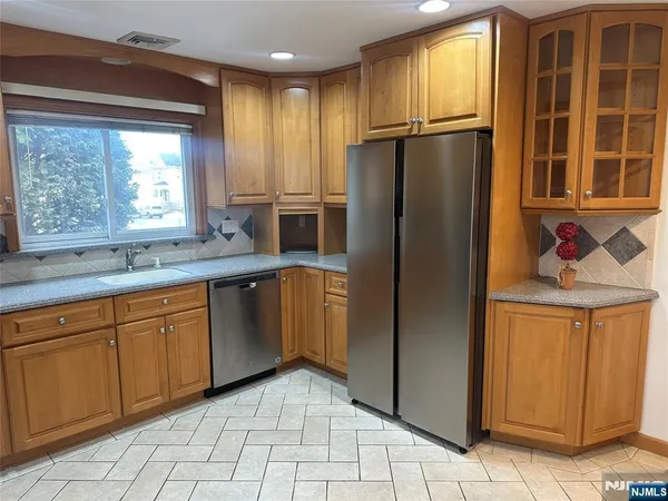 $3,800 | 74 Rosemont Avenue, Elmwood Park, NJ 07407