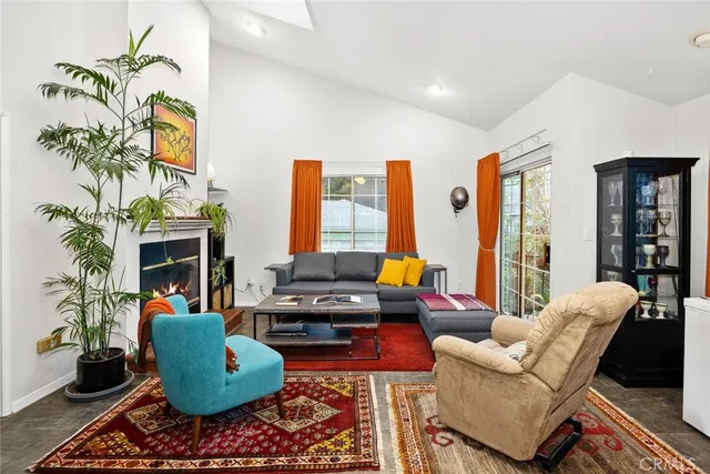 $1,195,000 | 2966 Piedmont Avenue, La Crescenta, CA 91214