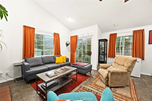 $1,195,000 | 2966 Piedmont Avenue, La Crescenta, CA 91214