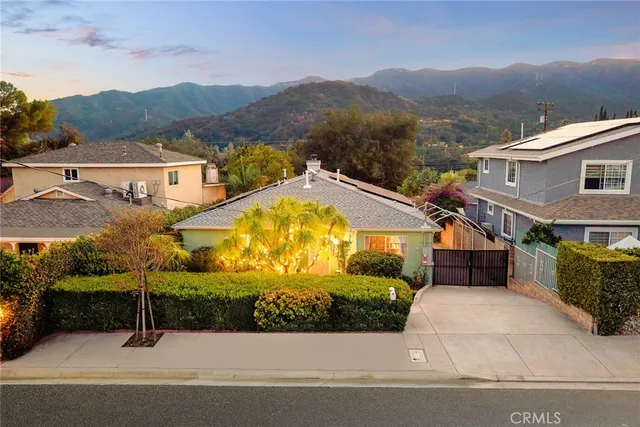 $1,195,000 | 2966 Piedmont Avenue, La Crescenta, CA 91214