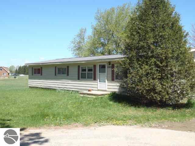 6983 Creighton Road Southwest South Boardman, MI 49680 - Photo 2 of 13 1710281-1.JPG