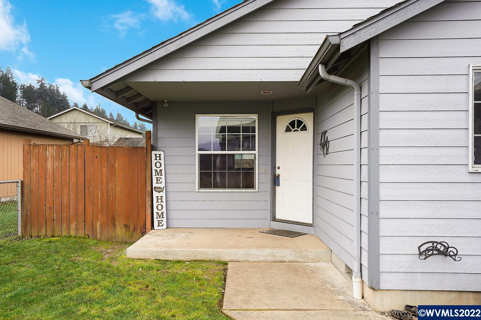 5324 Holly Loop Southeast Turner, OR 97392 - Photo 4 of 33