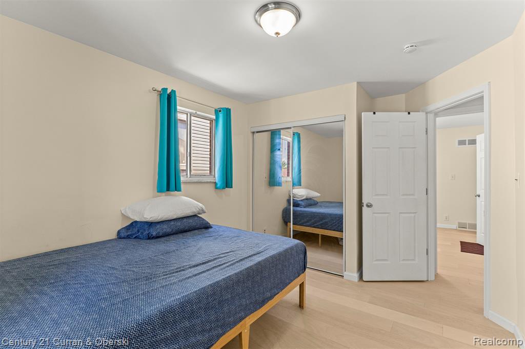 5110 Maple Street Dearborn, MI 48126 - Photo 20 of 45