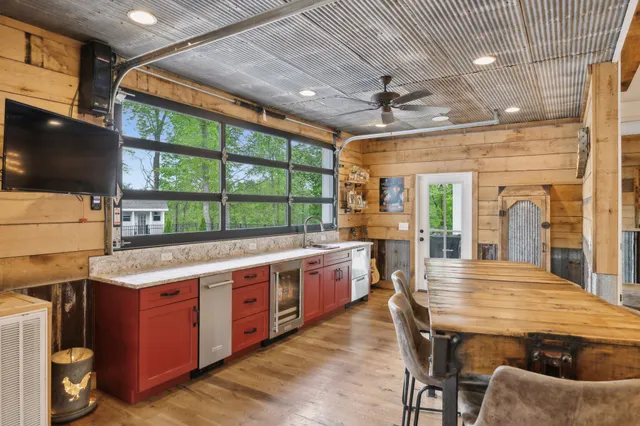 $7,500,000 | 4325 Cave Springs Road, Santa Fe, TN 38482