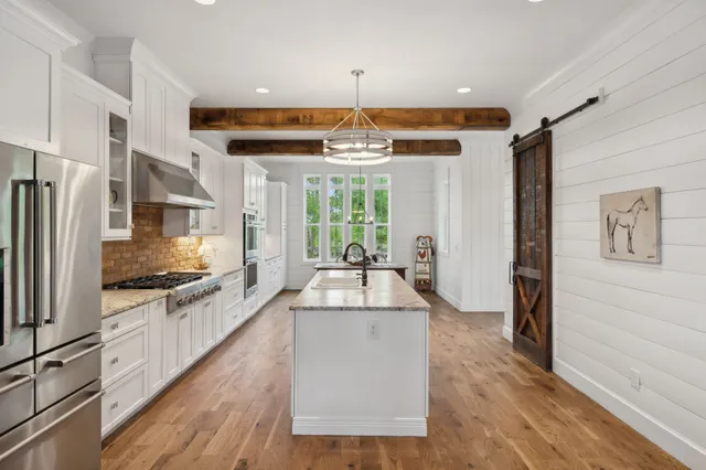 $7,500,000 | 4325 Cave Springs Road, Santa Fe, TN 38482