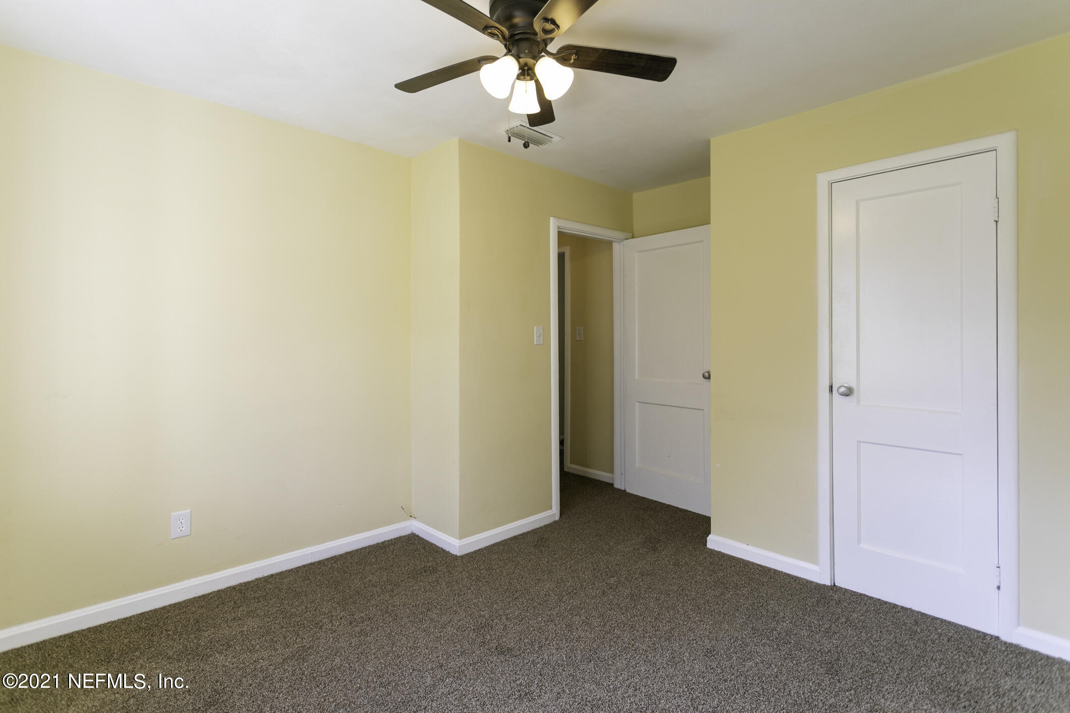 3921 St Augustine Road Jacksonville, FL 32207 - Photo 14 of 35 a view of an empty room