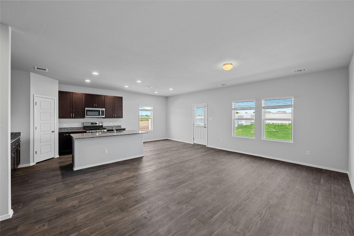 159 Chesterfield Drive Kyle, TX 78640 - Photo 3 of 39