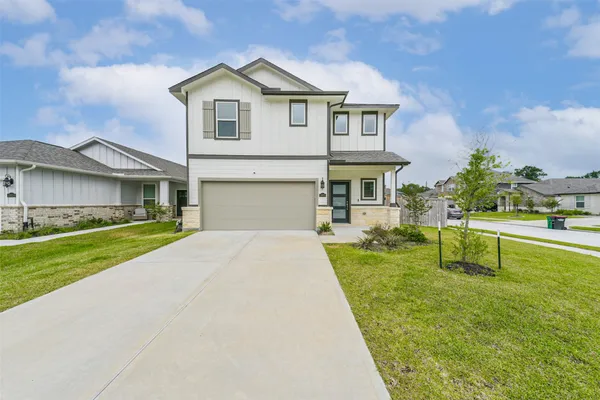 $2,400 | 18602 Etta Pnes Circle, Crosby, TX 77532