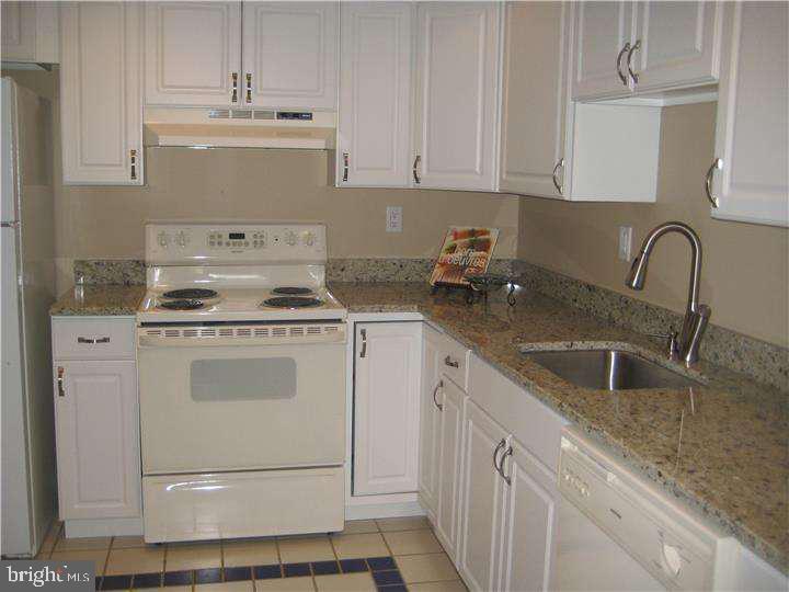 205 Bernard Court Chesterbrook, PA 19087 - Photo 6 of 32