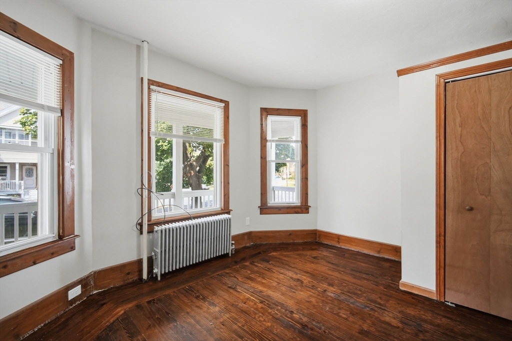 55-57 Oak Street Springfield, MA 01151 - Photo 10 of 20 Gallery Image 10