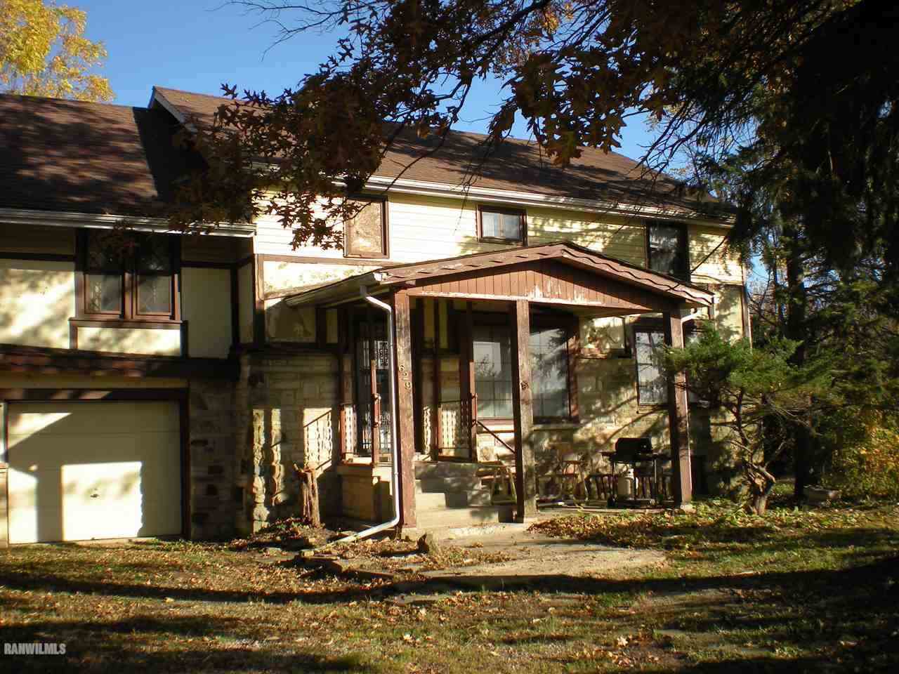 a view of a house