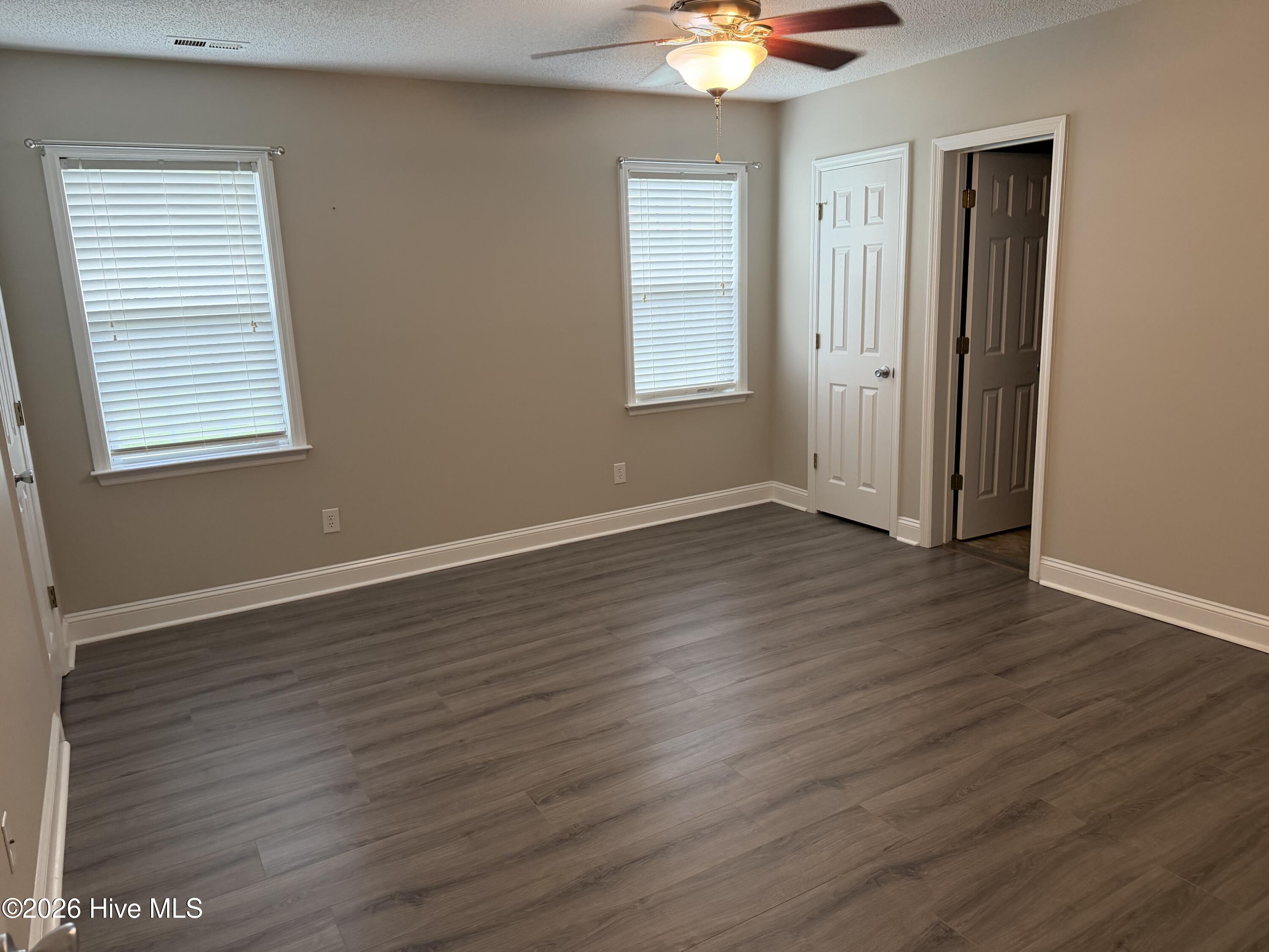 136 Annie Road Richlands, NC 28574 - Photo 9 of 20
