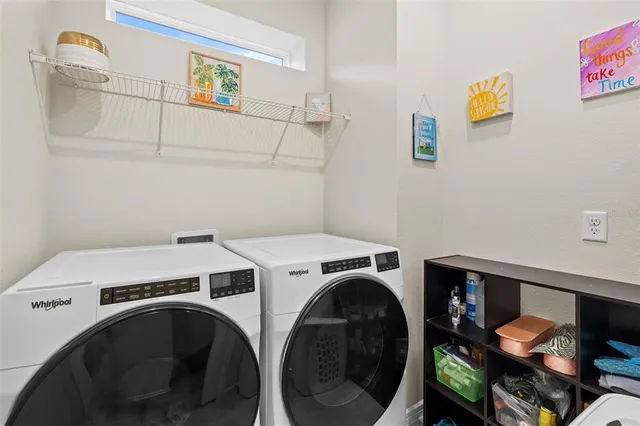 $425,000 | 13615 Splash Isla Drive, Winter Garden, FL 34787