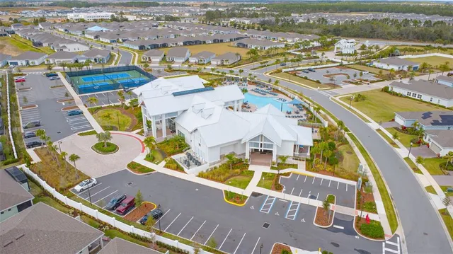 $425,000 | 13615 Splash Isla Drive, Winter Garden, FL 34787