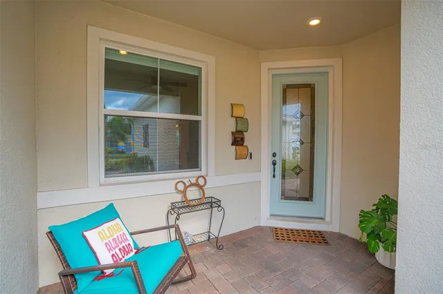 $425,000 | 13615 Splash Isla Drive, Winter Garden, FL 34787