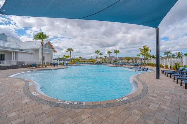 $425,000 | 13615 Splash Isla Drive, Winter Garden, FL 34787