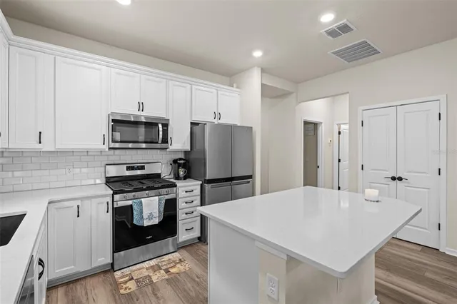 $425,000 | 13615 Splash Isla Drive, Winter Garden, FL 34787