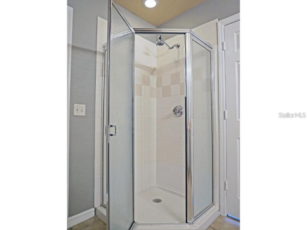 5560 Rosehill Road, Unit 202 Sarasota, FL 34233 - Photo 9 of 13