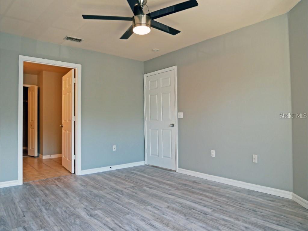 5560 Rosehill Road, Unit 202 Sarasota, FL 34233 - Photo 10 of 13