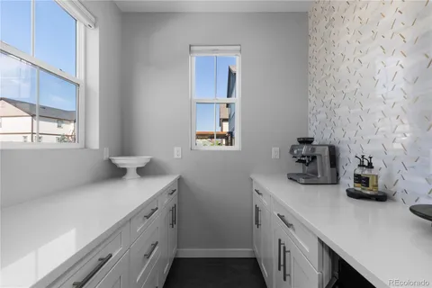 $924,900 | 8376 Basalt Drive, Littleton, CO 80125