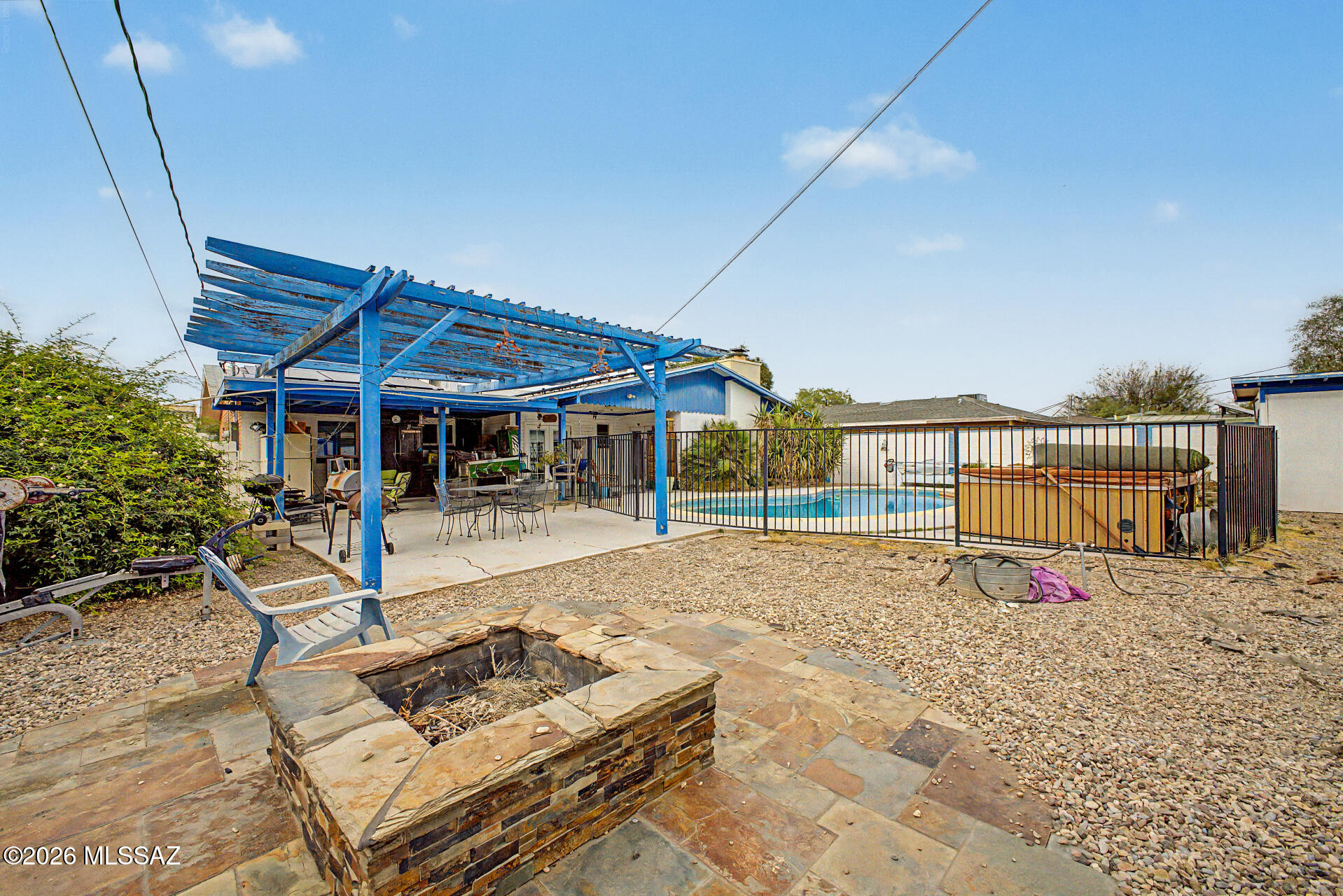 1172 East Allen Road Tucson, AZ 85719 - Photo 23 of 25 a view of a backyard with sitting area