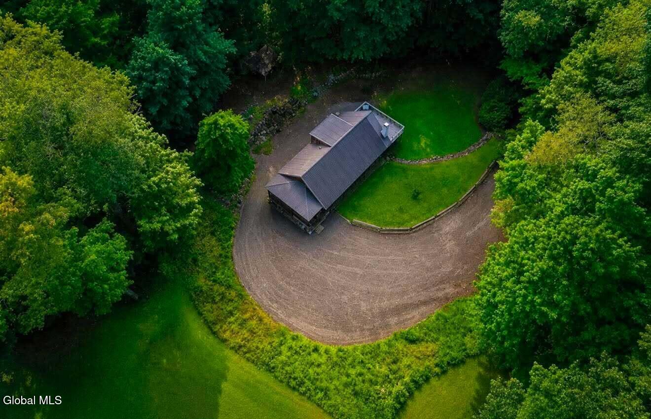 259 Hart Road Ephratah, NY 13452 - Photo 3 of 41 728568540_782762731526189_65846165399480