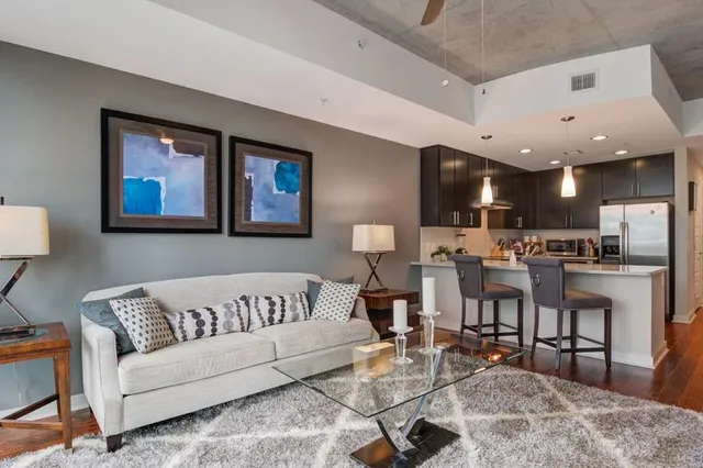 $2,891 | 77 12th Street Northeast, Unit 2117, Atlanta, GA 30309