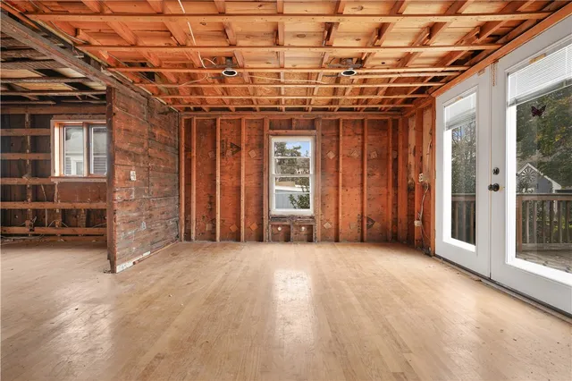 $315,000 | 115 Market Street, Warren, RI 02885