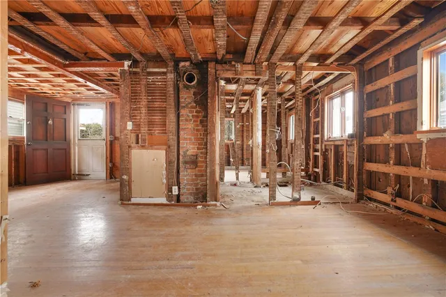 $315,000 | 115 Market Street, Warren, RI 02885