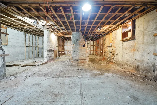 $315,000 | 115 Market Street, Warren, RI 02885