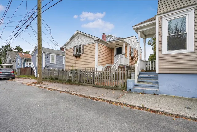$315,000 | 115 Market Street, Warren, RI 02885