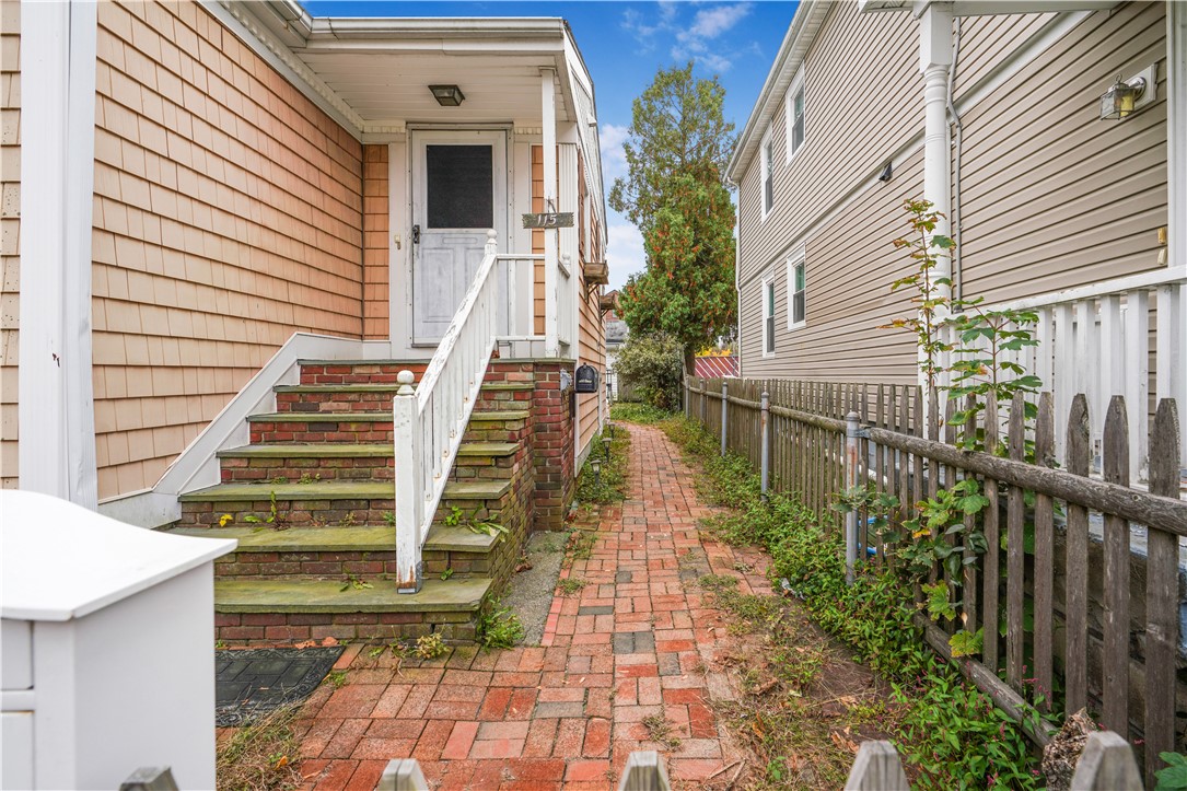 115 Market Street Warren, RI 02885 - Photo 5 of 23