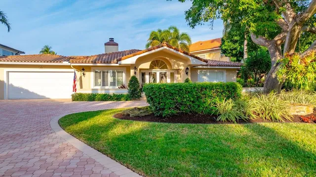 $2,495,000 | 2317 Northeast 28th Court, Lighthouse Point, FL 33064