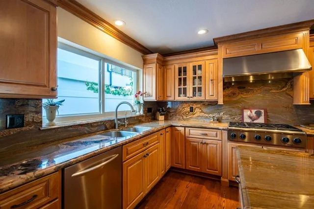 $2,495,000 | 2317 Northeast 28th Court, Lighthouse Point, FL 33064