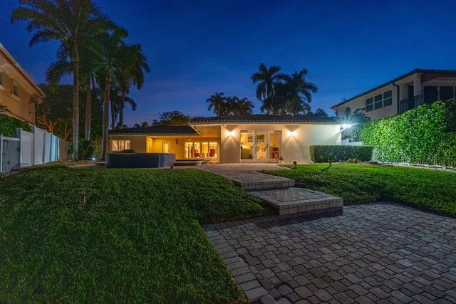 $2,495,000 | 2317 Northeast 28th Court, Lighthouse Point, FL 33064