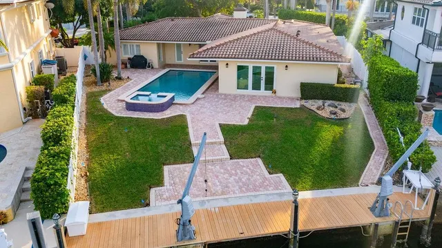 $2,495,000 | 2317 Northeast 28th Court, Lighthouse Point, FL 33064