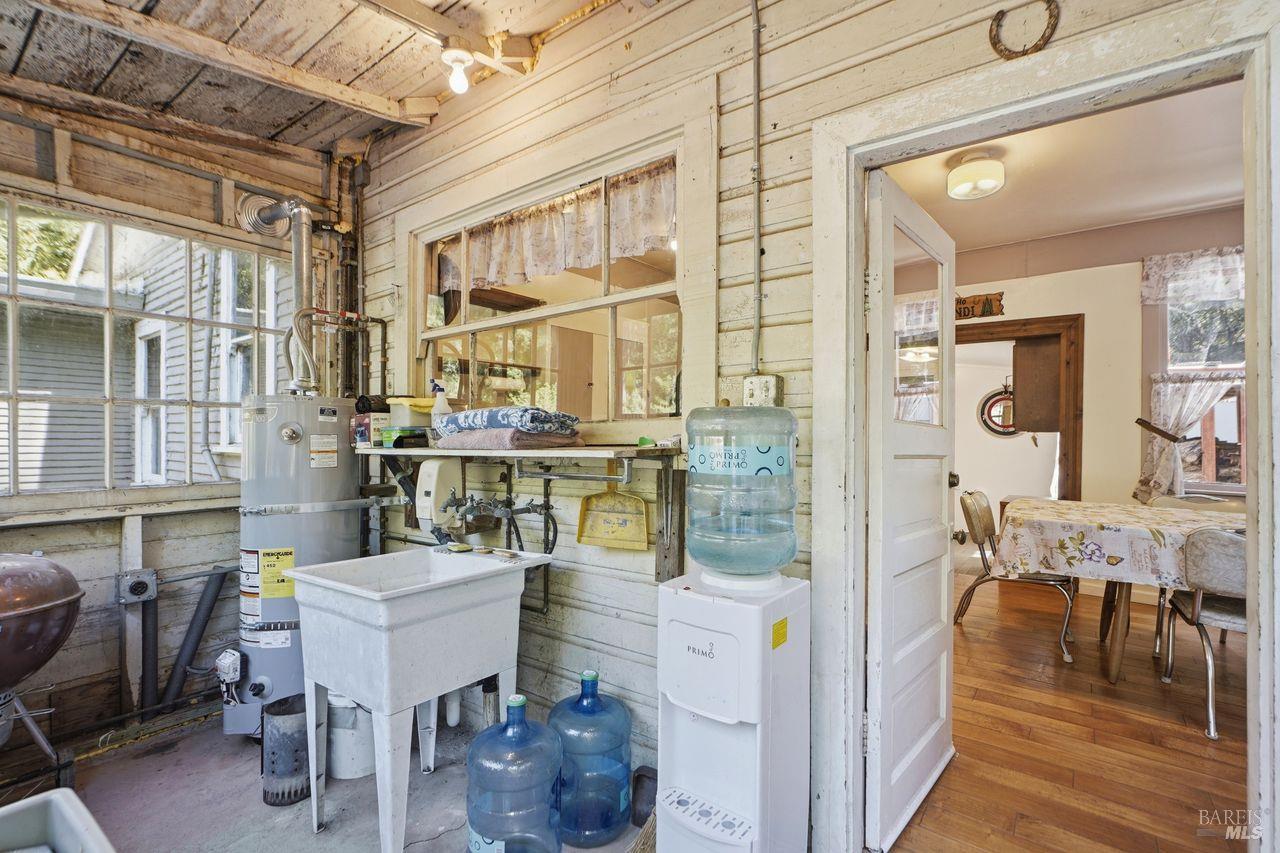 886 Montgomery Road Sebastopol, CA 95472 - Photo 7 of 37